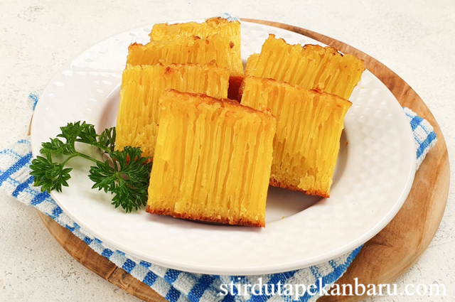 Resep Bika Ambon Lembut dan Bersarang Mudah